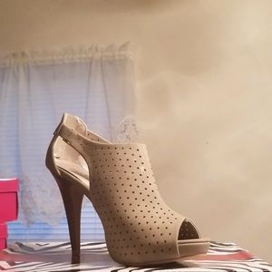 Lady heel boots(new)
